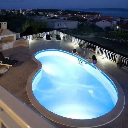 Villa More Hotel Sumartin