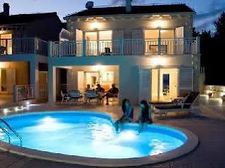 Villa More
